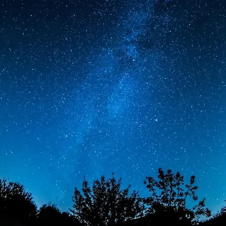 Campo de lujo Camping Sous Les étoiles Saint-Michel-lʼObservatoire